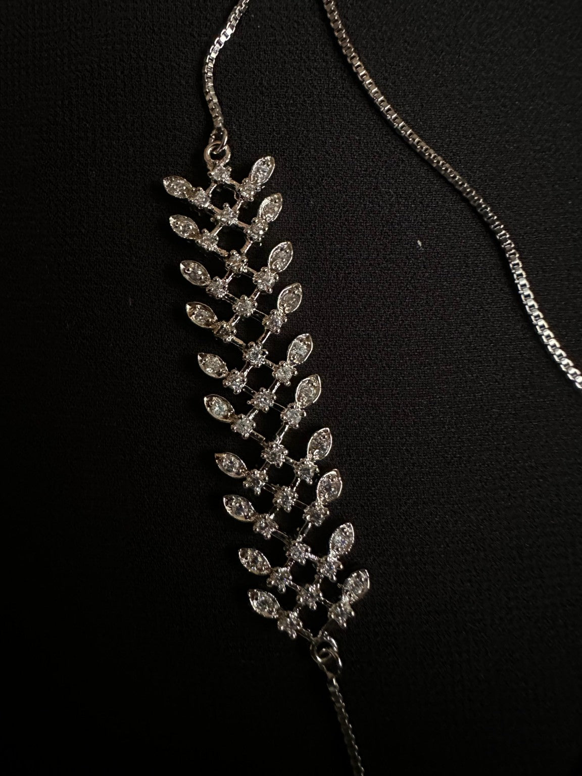 Elegant Silver Leaf Vine Zircon Bracelet