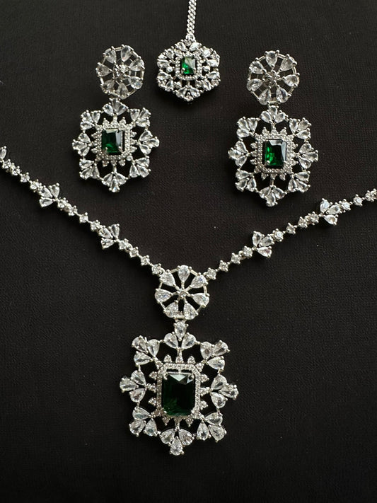 Emerald Royale Zircon Jewelry Set – Necklace, Earrings & Tikka