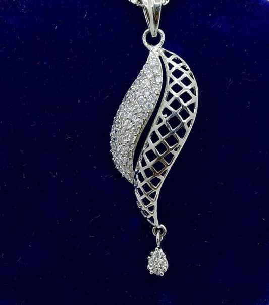 Elegant Silver Leaf Necklace