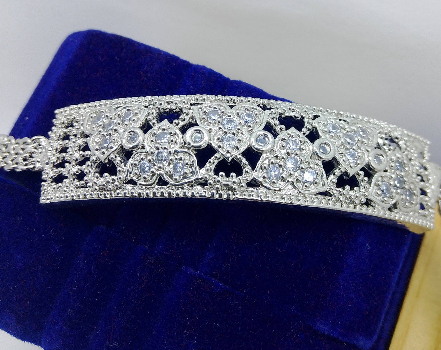 Silver Hearts Elegance Bracelet