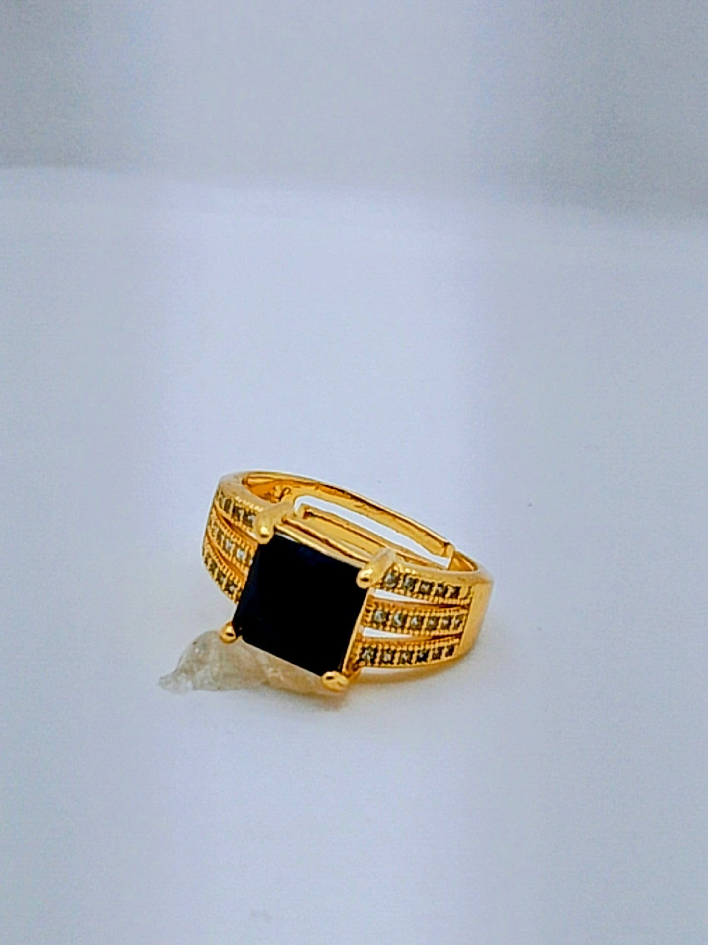 Midnight Majesty Gold Ring (Luxury Edition)