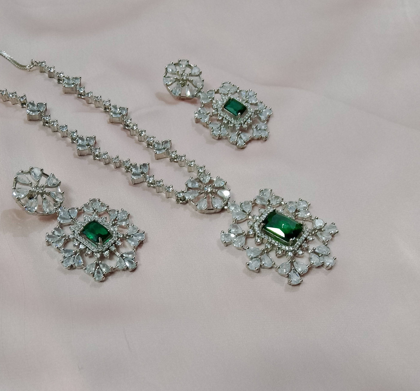 Emerald Royale Zircon Jewelry Set – Necklace, Earrings & Tikka