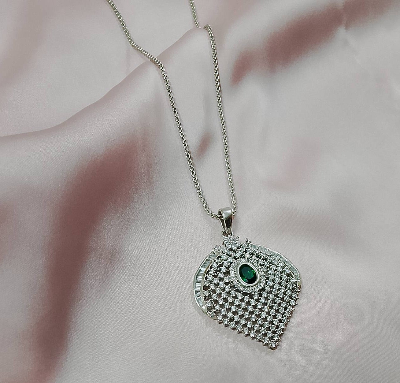 Royal Silver Sparkle Necklace