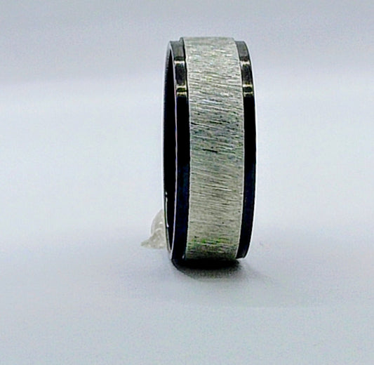 Classic Silver Band Ring with Black Edge – Minimalist Style