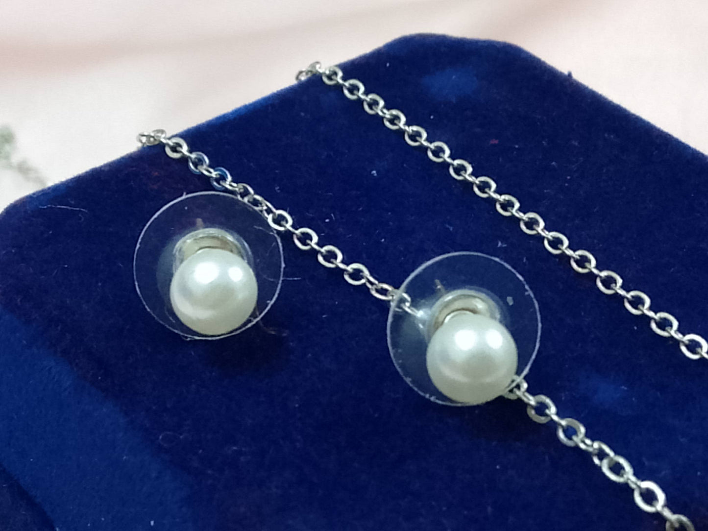 Classic Pearl Pendant & Earrings Set – Elegant Daily Wear Jewelry